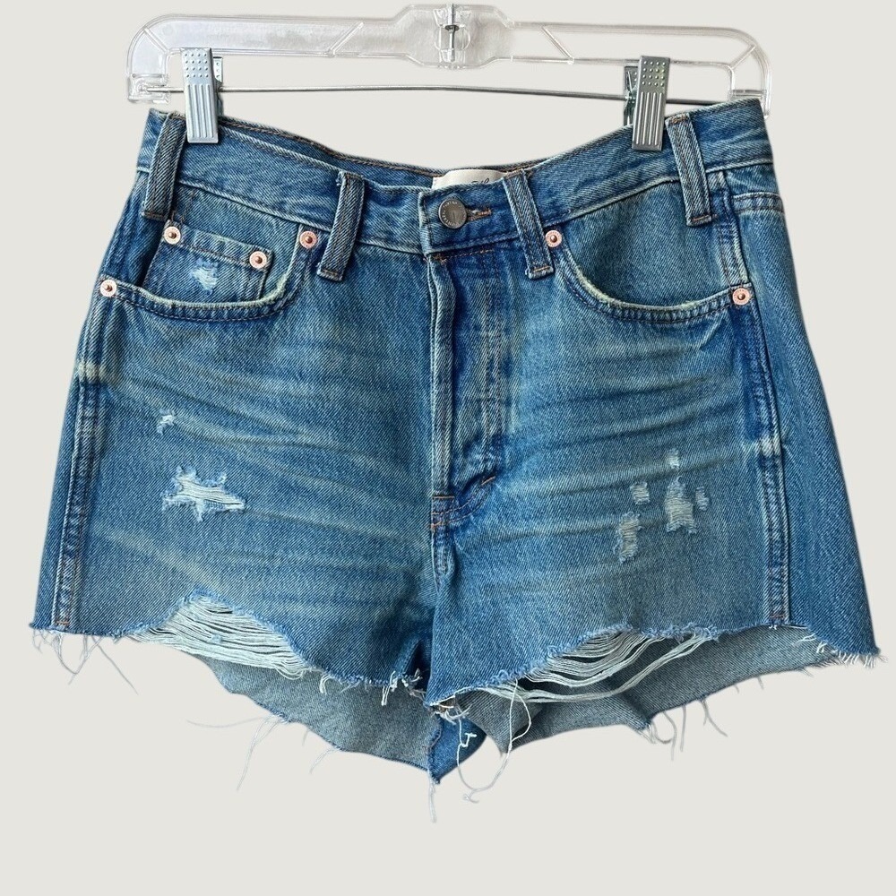 Universal Thread High Rise Distressed Denim Cutoff Shorts Raw Hem Womens 6 Blue
